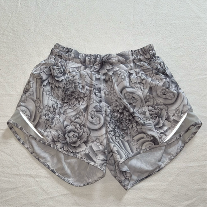Lululemon Hotty Hot Short II